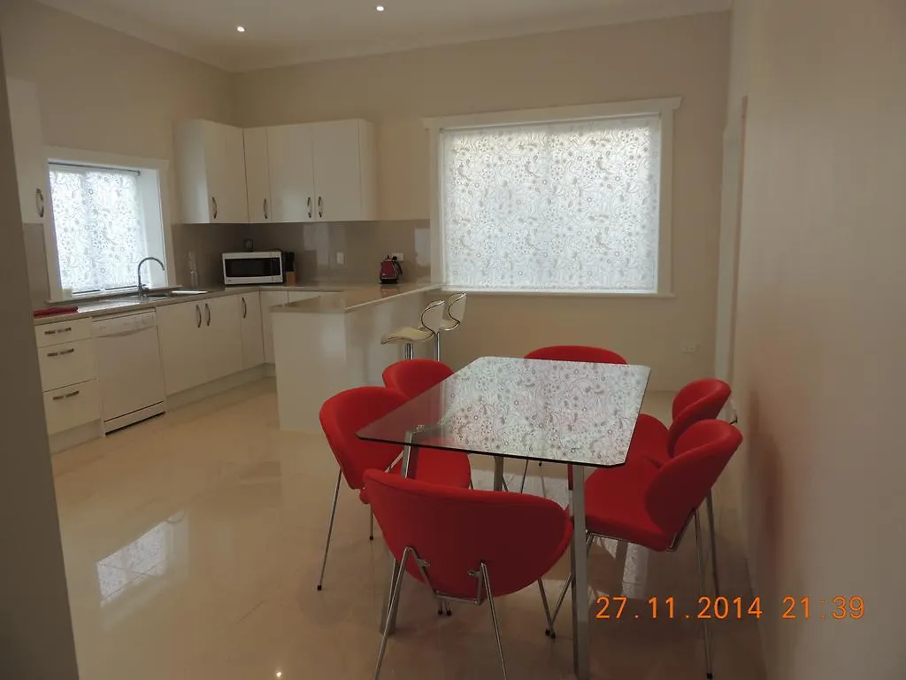 Glenelg - Marina Retreat Villa Holiday home